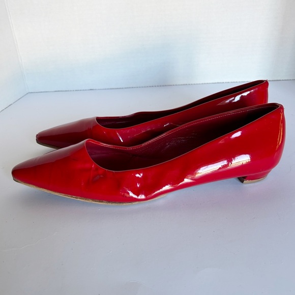 Prada vintage women’s pointed toe flats - Picture 2 of 8